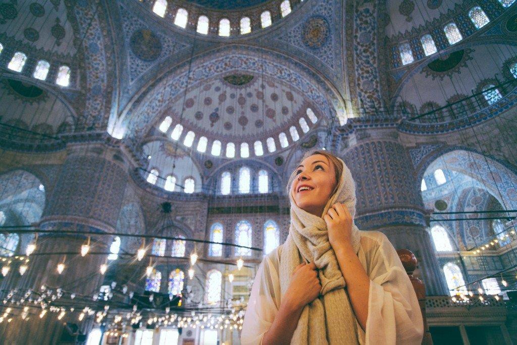 Top 7 Things to do in Istanbul on Your Vacation Istanbul is one of the great cities in the world. It is a historic city with thousands of years of history.