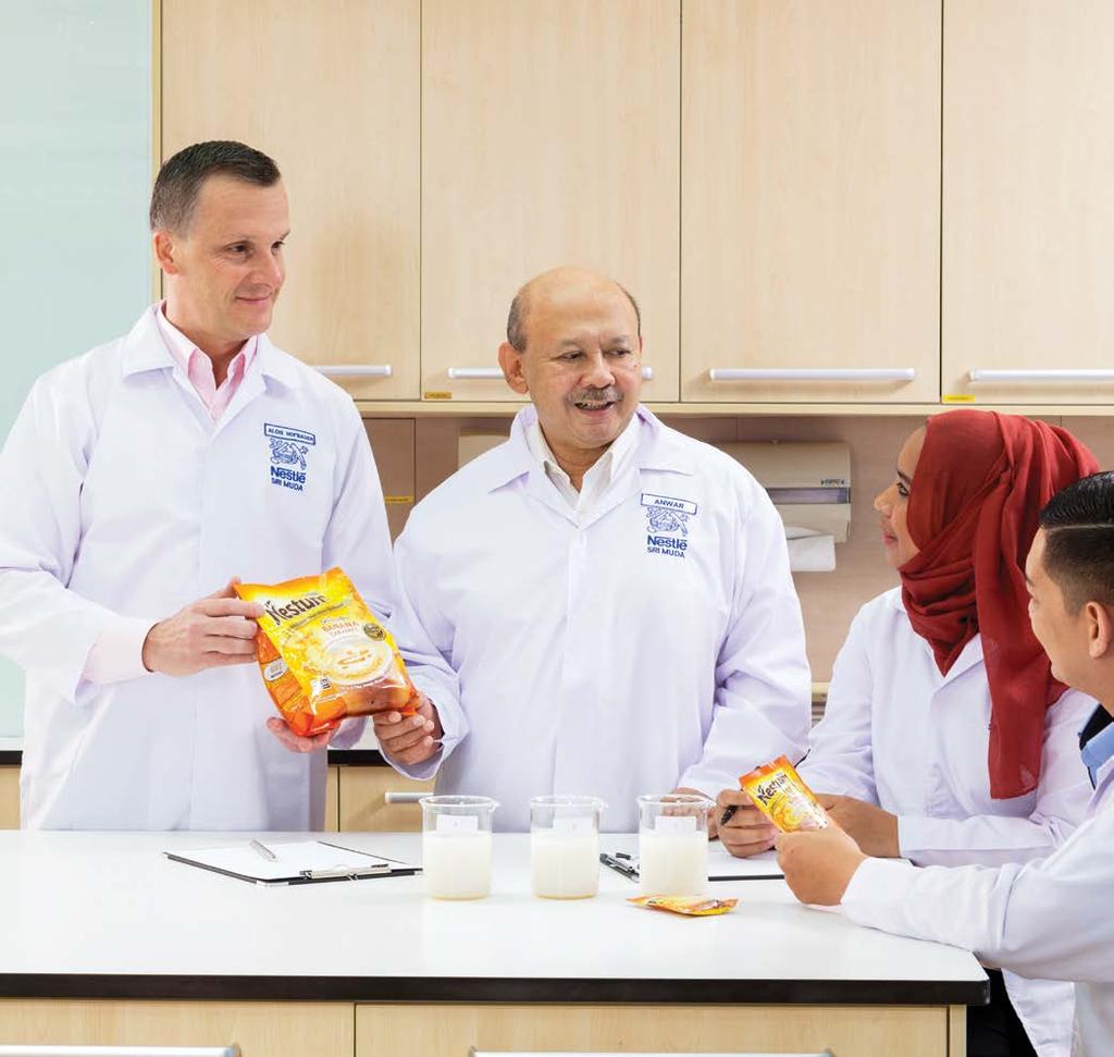 08 NESTLÉ IN SOCIETY REPORT 2016 A MESSAGE FROM OUR CHAIRMAN AND OUR CEO G4-1, G4-2 On behalf of the Board of Directors, we are pleased to present the Nestlé in Society Report of Nestlé (Malaysia)