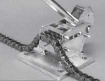Breaking different chain sizes is EZ! Precision Die Sets for each chain size are easily interchangeable.