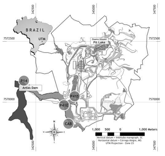 The present study was carried out in the uranium-ore-mining area located in Caldas (Minas Gerais, Brazil) and in the Antas Reservoir that receives the neutralized acid solution leaching from the