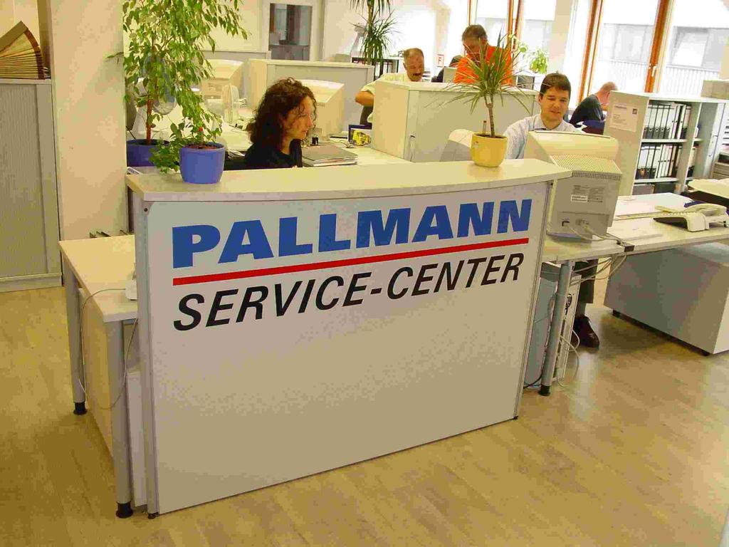 Partners acting worldwide The PALLMANN group of companies is the leading manufacturer of machines and systems for size reduction technology in the wood, plastic, processing and recycling industry.