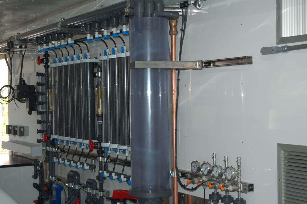 A view of the test manifold is presented in Figure 2. Six sample tubes were available for environmental exposure.