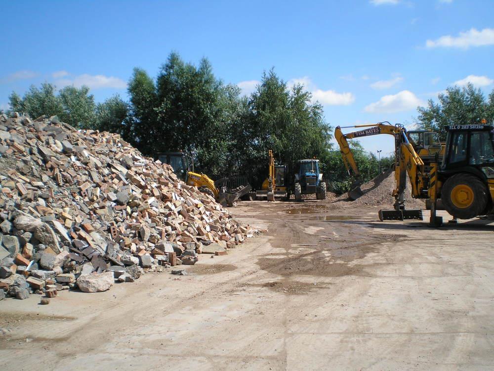 Excavation, construction and demolition waste (ECDW) Generated quantities: ~25-30% of the total generation of waste in the E.U.