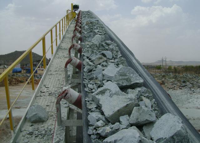 11.2 Rock Blocks Damaging the Conveyor. The AMR Outlet project faces conditions that are extremely blocky, giving rise to large blocks making their way thru the front of the cutterhead.
