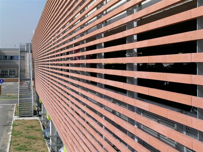 Innova Tile by S.Anselmo, introduces the terracotta ventilated façade system.