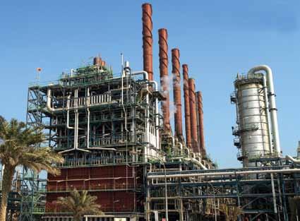 06 / Total in qatar REFINING & CHEMICALS Ras Laffan Condensate Refinery The Group holds a 10% interest in the Ras Laffan Refinery, a condensate splitter with a capacity of 146,000 b/d which came on