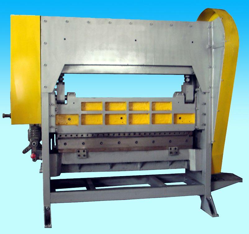 TYPE - APM-16 APM-16 type expanded metal machine is a small punching machine, red the system 1.
