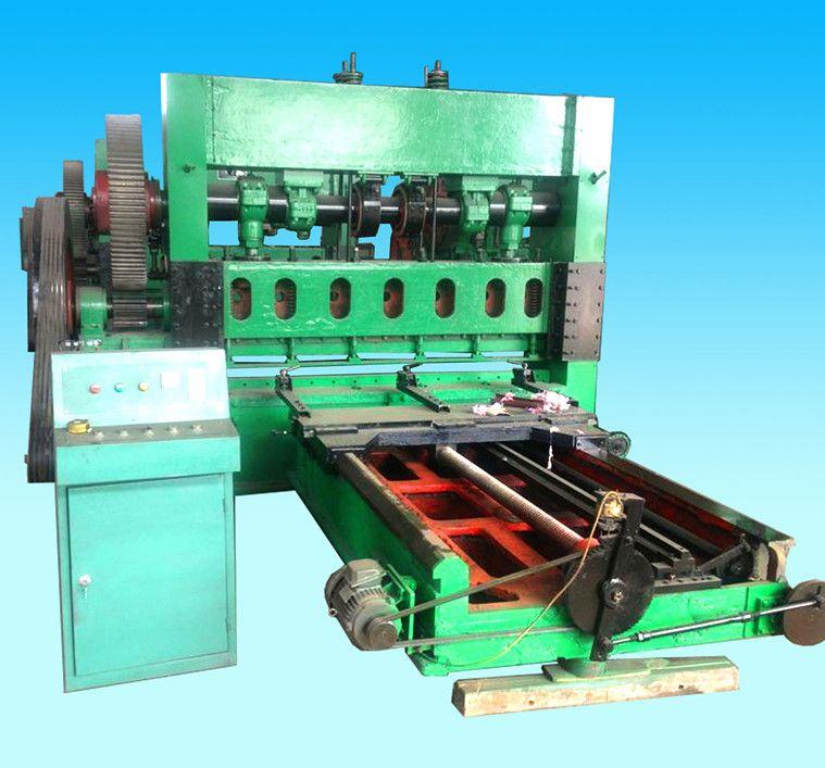 TYPE - APM-160 APM-160 expanded metal machine is a heavy-duty punching machine, can be washed the system 6 mm thick steel net 2 meters wide.