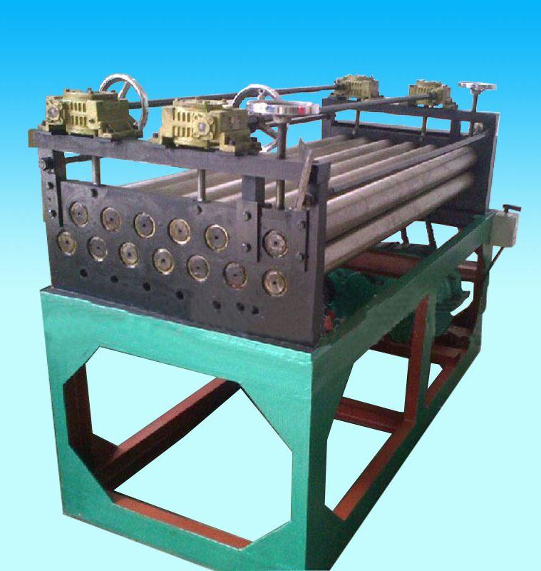 Sheet flatting machine Sheet flatting machine: The expanded mesh will have a certain degree of bending out from the metal mesh machine, based on customer demand, we may be configured for the