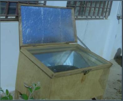 Solar thermal Experiences Senegal Université Cheikh Anta DIOP (Senegal/ Dakar ) Solar drying of fish in open air Box Type Solar Cooker In Senegal Solar thermal energy is used for: