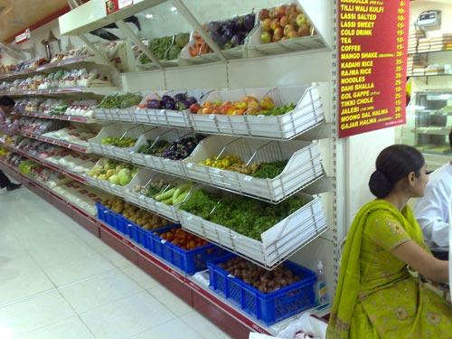 Supermarket Rack The innovative range of display shelves is the result of the