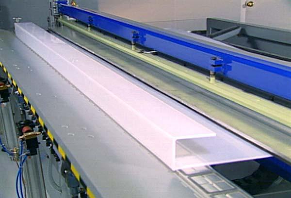 Bending Industrial thermoplastic sheet benders work much like a metal sheet brake. In addition to the breaking function, the material needs to be heated up across the bending line to avoid breakage.