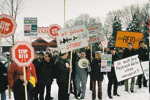 2004: Protest at Metro FutureStore 20-30 participants; worldwide headlines on