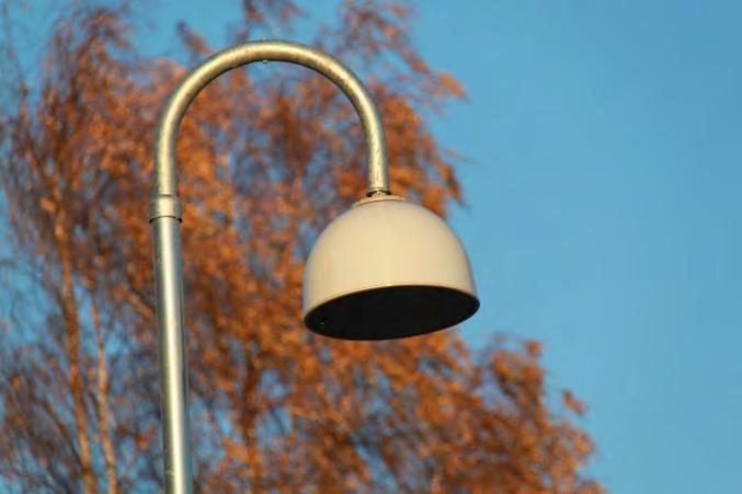 The project has resulted in a modern, energy efficient street lighting system, designed to meet the needs of the area. The mercury lamps were removed in order to comply with EU directives.