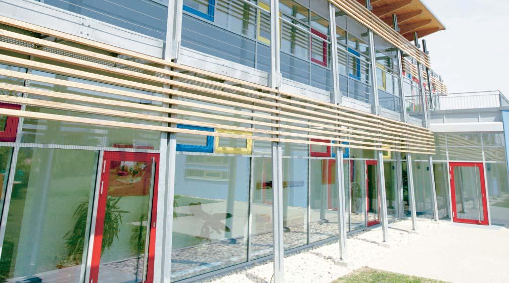 The thermal characteristics of the system make it the ideal solution for educational buildings. Thermal insulation of up to Passive House Standard of U w = 0.8 W/m 2 K can be reached.