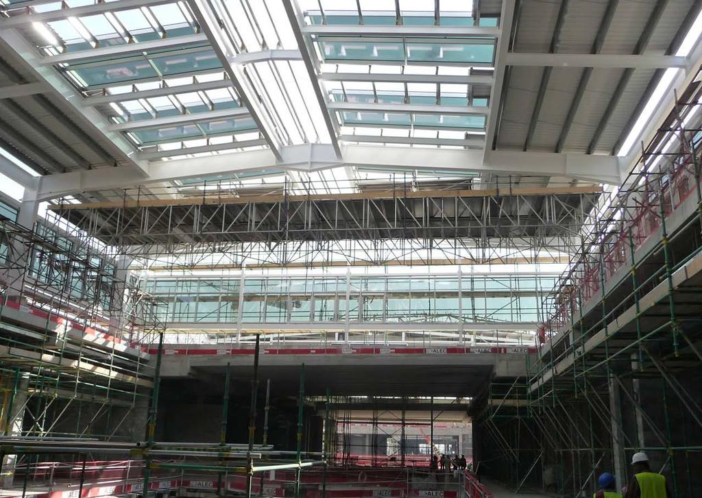 12 Mirdiff Mall, Dubai, UAE Tracked access scaffolding platform