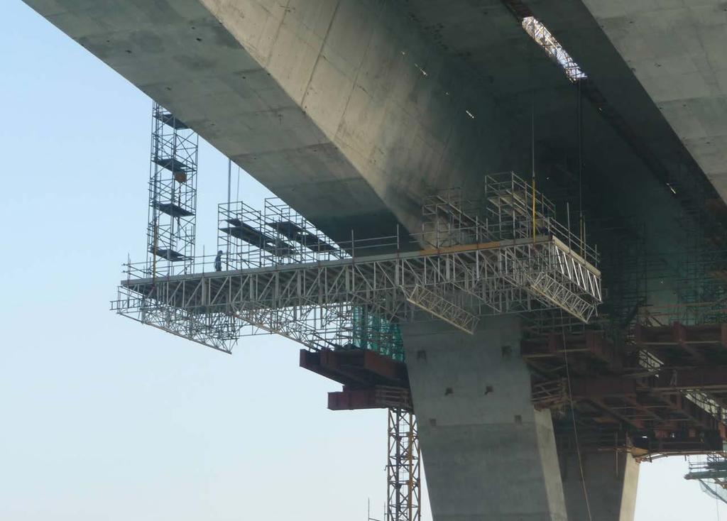 25 Saadiyat Bridge Abu Dhabi, UAE 27m span underslung