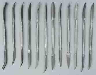 Available in a complete range of shapes and in two lengths: 15cm are used by jewellers, silversmiths, engravers etc.