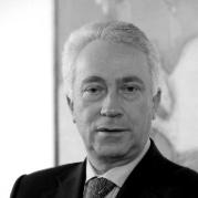 Carlos da Silva Costa With a degree in Economics from the Universidade do Porto, he is currently Vice- President of the European Investment Bank (EIB) with responsibility for EIB financing operations
