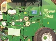 The KRONE MiniStop bale ejector with collection plate makes reversing prior to ejecting every bale superfluous and increases the performance by up to six bales per hour.