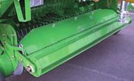 Leaves nothing behind: With its five rows of tines, the galvanised pick-up cleanly lifts even the shortest of crops.