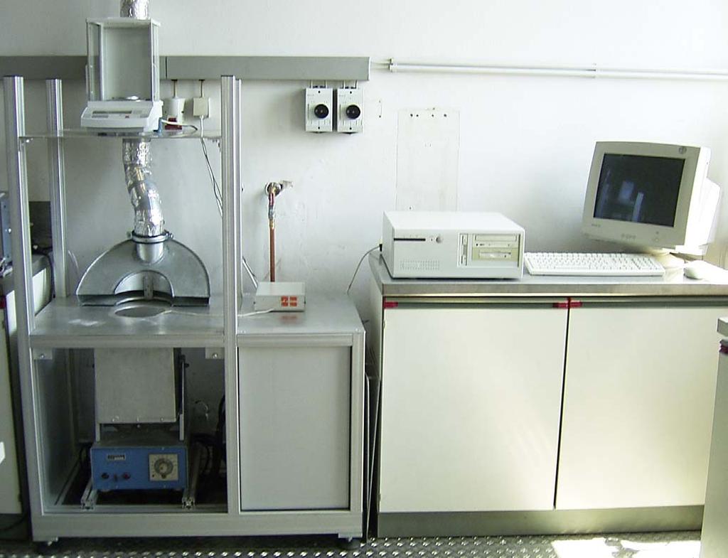 Density determination Experimental setup Balance Scale Pt-Rh Pt-Wire wire Thermocouple
