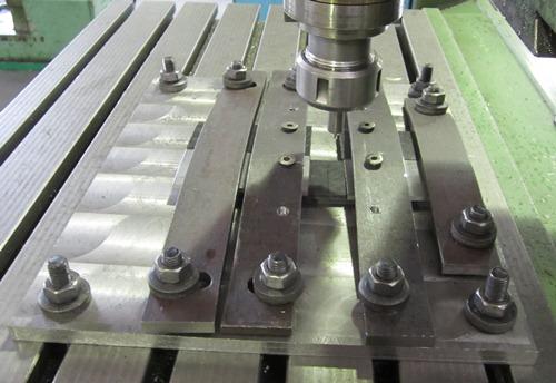 International Journal of Mechanics and Applications 2012, 2(3): 24-28 25 Buffa et al.[7] reported that in FSW processof lap joints, tool profile had significant effect on mechanical properties.