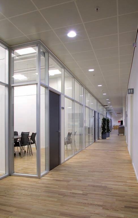 In addition, if sprinkled glass is fitted, the glazed partition is EI60 classified at the Danish Institute of Fire and Security Technology without any use of fire rated glass.