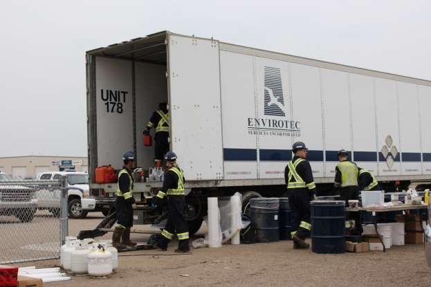 Envirotec staff at Household Hazardous Waste Day in 2016 Recycling opportunities at the Landfill - Eco-Centre The Saskatchewan Association for Resource Recovery Corporation (SARRC) manages the