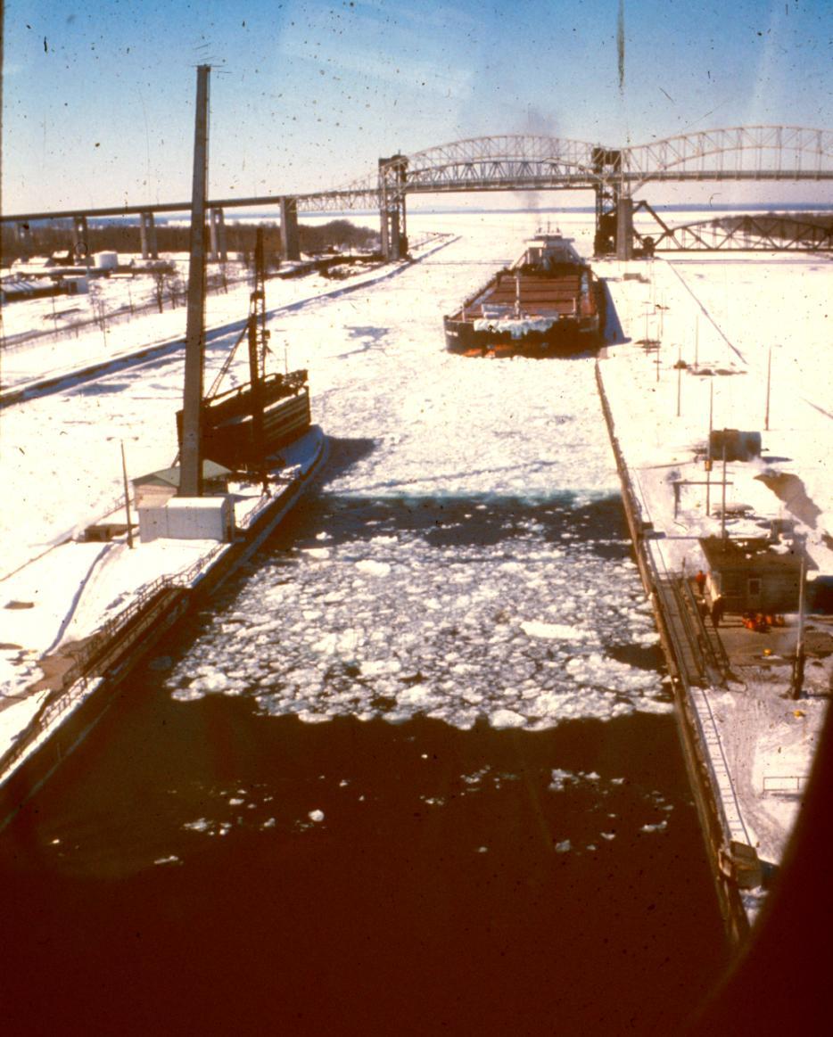 Common Ice Problems at Locks Ice congestion in the