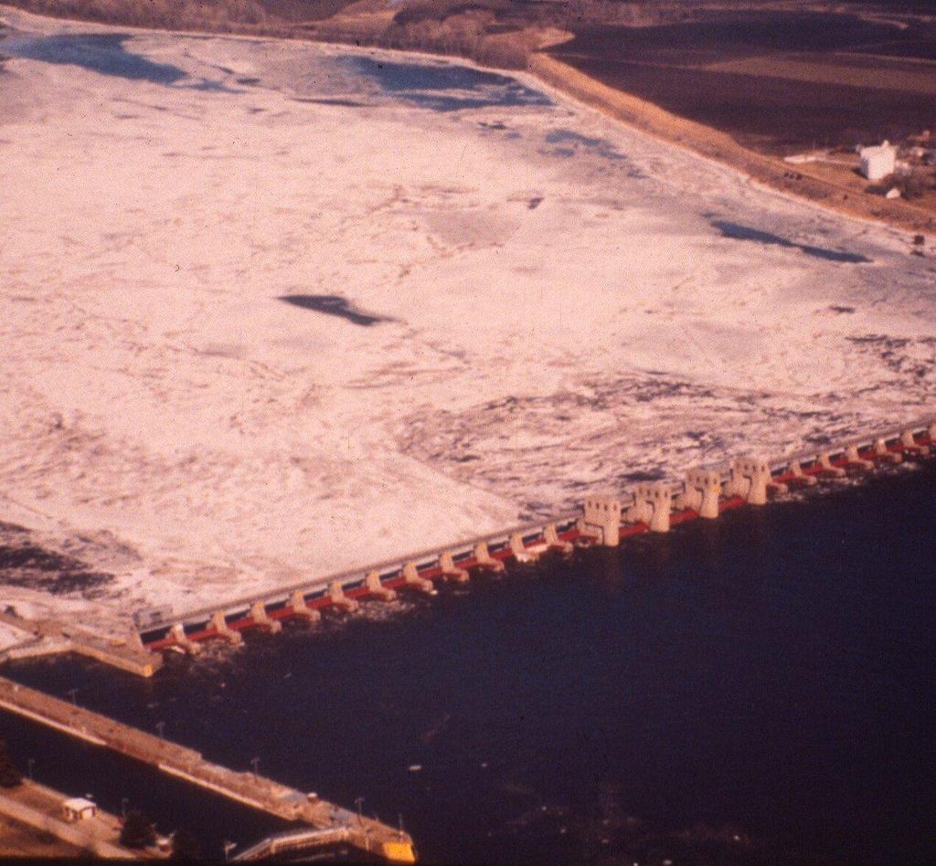 Common Ice Problems at Dams Ice in the fore bay Passing breakup ice runs and