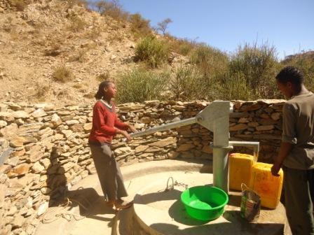 According to local households, construction of the water sites have enabled them to consume clean water, maintain personal hygiene, and send their children to school on time.