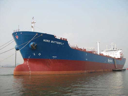 3 4. Reference vessel MS NORD BUTTERFLY The vessel chosen for this study is a 38,500 dwt product tanker. The vessel details have been provided by D/S NORDEN.