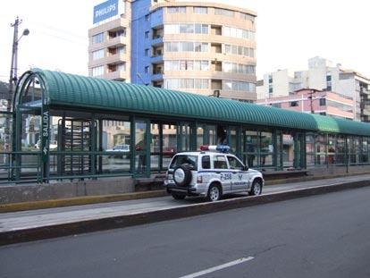 Fig. 7.1 and 7.2 In cities such as Quito, the exclusive busways also permit emergency vehicles to avoid traffic delays and respond more quickly to those in need. Photos by Lloyd Wright Fig. 7.3 When usage of the exclusive busway by lower-ranking governmental officials becomes common place, then there can be negative impacts on the efficiency of the system.