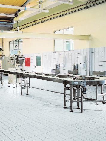 Food Food Industry Industrial production is efficient and economical. Also in the food industry.