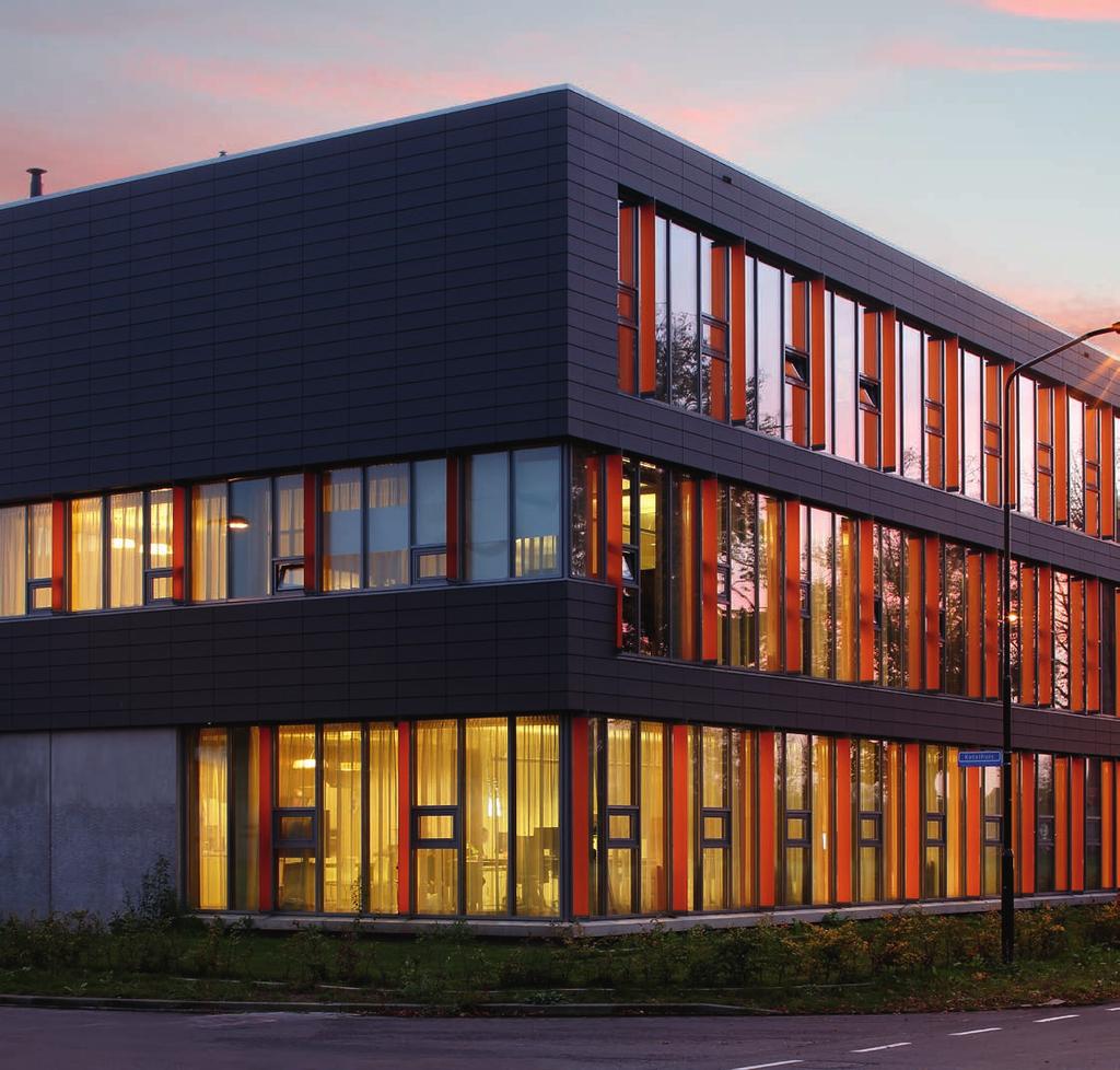 Curtain wall Hi ENERGY EFFICIENT. The new system forster thermfix vario Hi offers excellent heat insulation at passive-house level in the pha class.