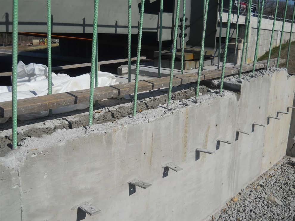 Construction Joints Should step for beam seat along backwall be eliminated?
