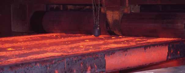 5 5 Red-hot slab: "final product" on the continuous casting plant (detailed view).