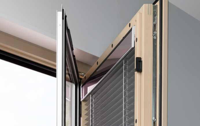 The energy is gained directly at the window by a photovoltaic module which is integrated into the cover which supplies the electro motor self-sufficiently.
