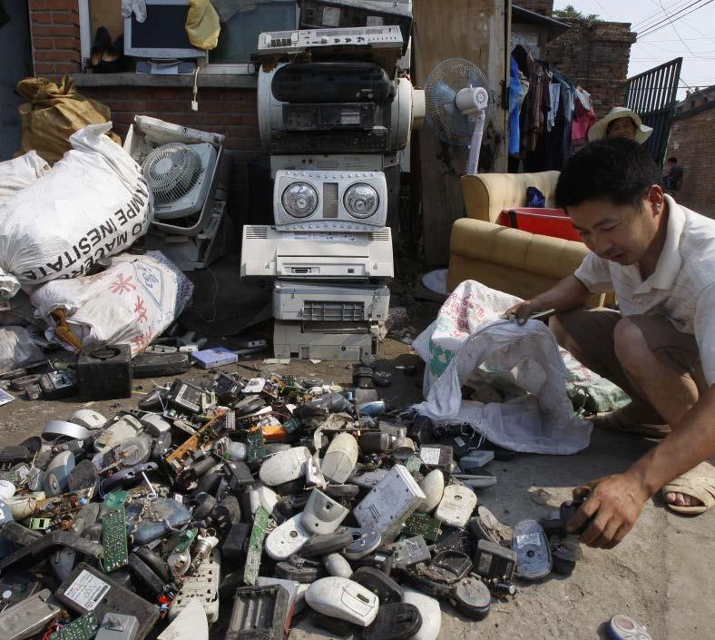 Illegal trade Larger business than we think! The western household produce 900 kilo e-waste during 20 years.