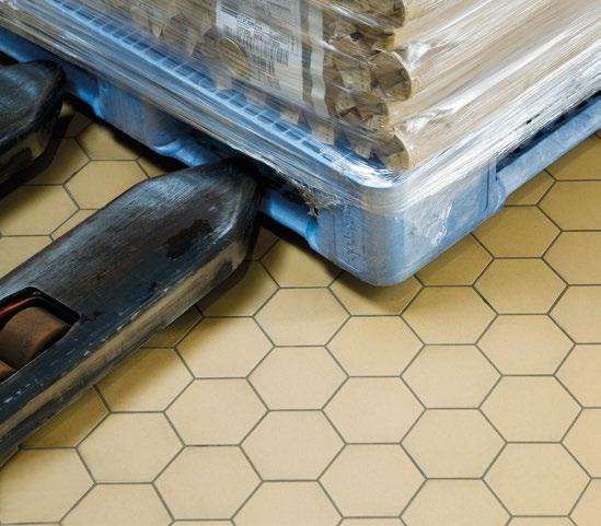 HEXAGONAL BENEFITS DRIVE-ON SURFACES Hexagonal tiles offer optimum protection for the entire floor area: the movement of rolling loads takes place at an acute angle relative to the tile edge, thereby