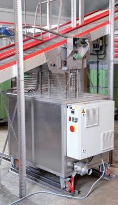 cleaning units, both available as stationary and mobile version, to clean the entire curve conveyor s chain reliably from dirt and thus from bacteria, salmonellae or fungi.