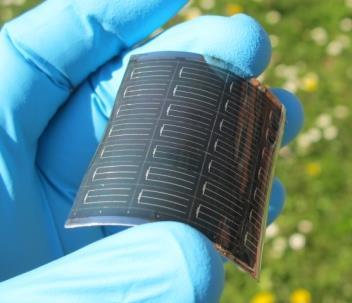 Flexible and lightweight solar cells / challenges* Solar cells Mini-modules Solar modules How to add