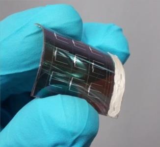 NIR-transparent Flexible Perovskite Solar Cells V OC (V) J SC (ma/cm 2 ) FF (%) ƞ (%) ƞ mpp(%) Cell area (cm 2 ) Fwd 1.08 18.0 70.2 13.
