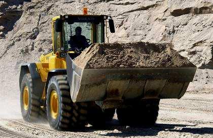 Load & Haul Operator Efficiency Example #1 Sand Plant - 5 x wheel loaders (L110) Cost improvement desired by