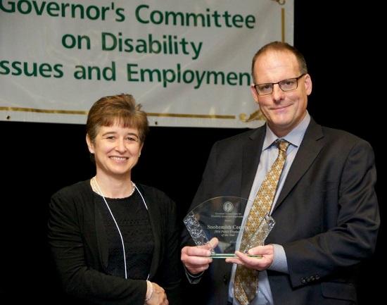 2016 Public Employer of the Year Snohomish County Laura White, Snohomish County, (left) with Chris Carnell,