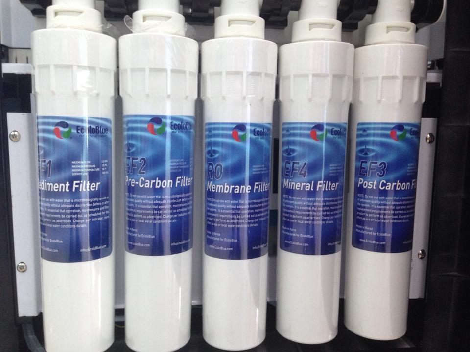 Pre-Carbon Filter 1 & 2 - Removes Volatile Organic Compounds and improves water taste and smell.
