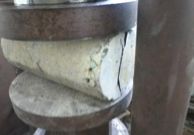 Compressive Strength N/mm2 International Research Journal Engineering and Technology (IRJET) e-issn: 2395-0056 Table-2 compressive at 7 and 28. % bottle Compressive Strength at 7 (N/mm2) 28 at curing.