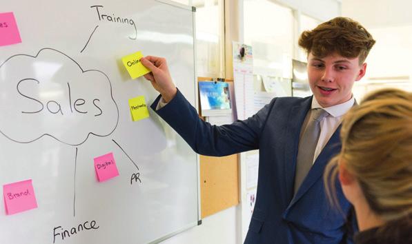 ADVANCED Pathway BTEC Level 3 National Extended Diploma in Business (This course is equivalent to 3 A Levels) Students will take 7 mandatory and 6 optional units.