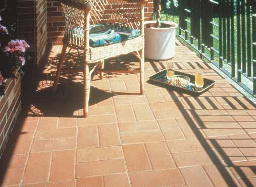 2 applications and ceramic coverings, paving grouts Fully vitrified stoneware (low-suction ceramics) Glass tiles Fully vitrified stoneware tiles, which generally exhibit low suction, are now a